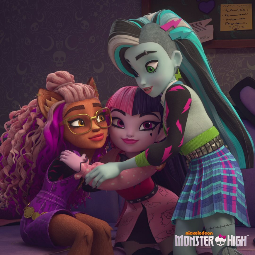 Monster High Gifs — Cleo de Nile in the new Monster High Series Sneak