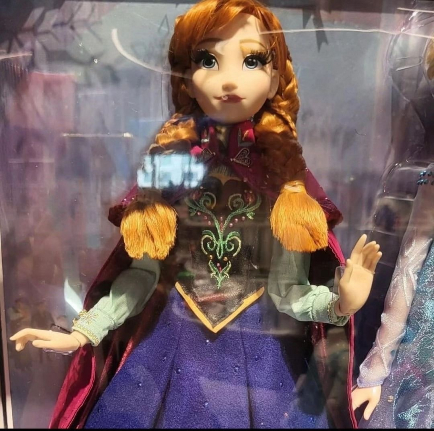 Disney Limited Edition Frozen 10th Anniversary Anna and Elsa Limited Edition doll set