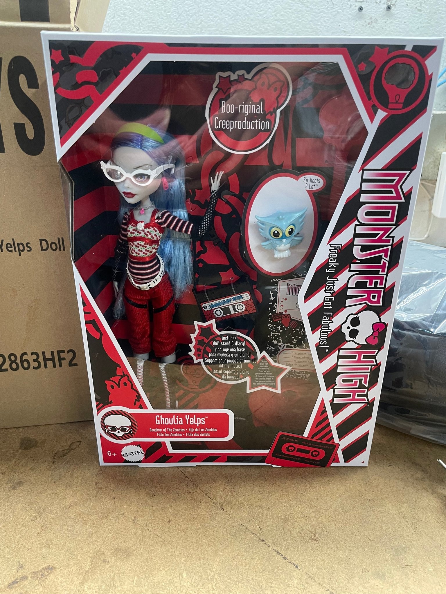 Monster High Creeproduction Ghoulia Yelps doll - reproduction of the first  Ghoulia 