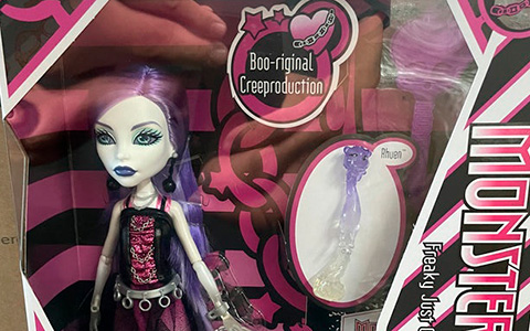 Monster High Spectra Creeproduction doll