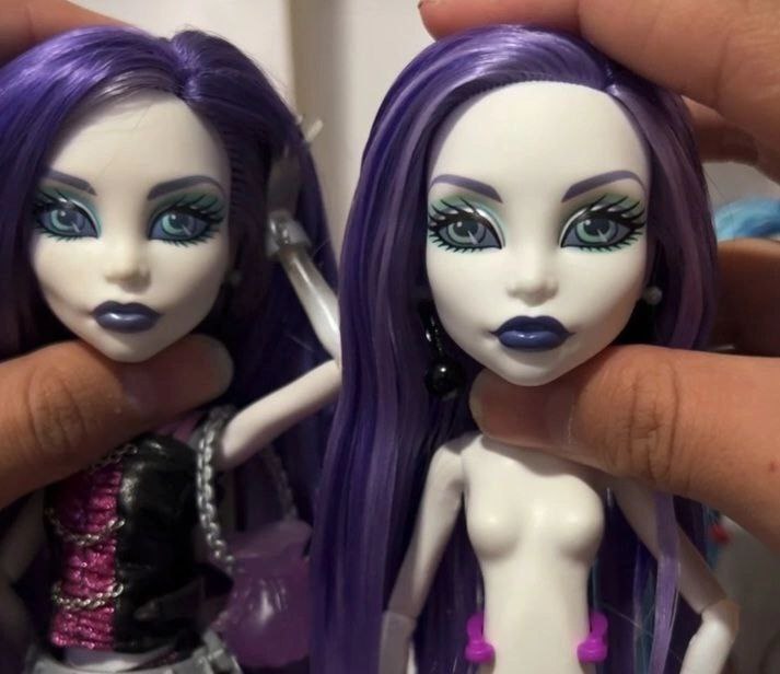 Monster High Spectra Creeproduction doll and first release