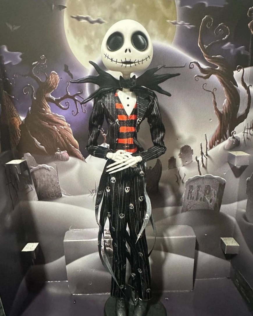 Monster High Skullector The Nightmare Before Christmas Jack and Sally  dolls in real life photos