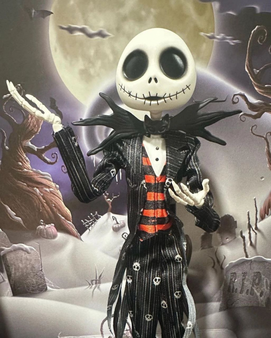 Monster High Skullector The Nightmare Before Christmas Jack and Sally  dolls in real life photos