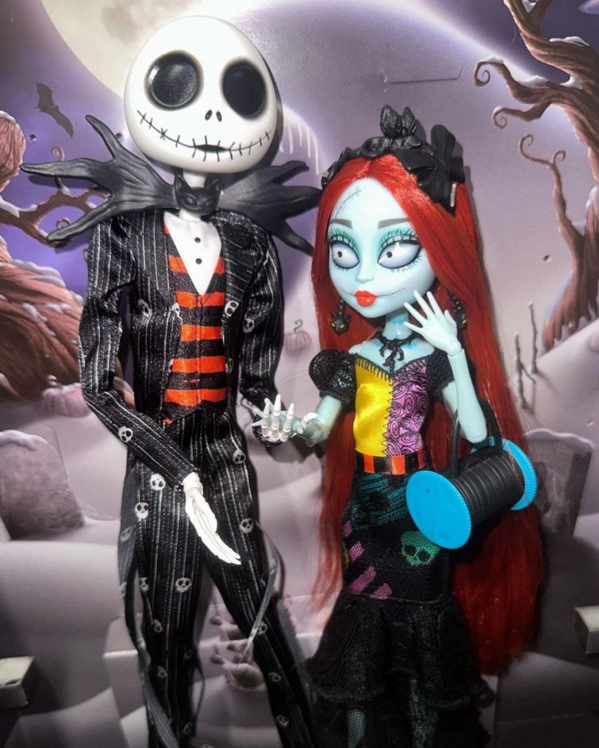 Monster High Skullector The Nightmare Before Christmas Jack and Sally  dolls in real life photos