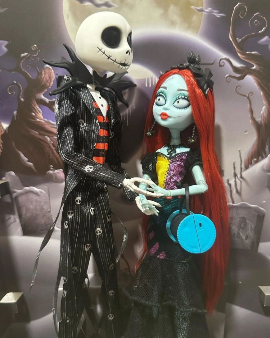 Monster High Skullector The Nightmare Before Christmas Jack and Sally  dolls in real life photos