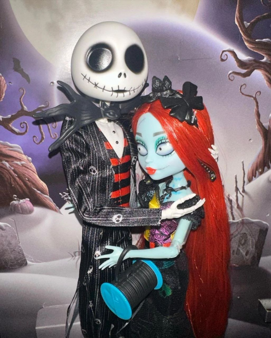 Monster High Skullector The Nightmare Before Christmas Jack and Sally  dolls in real life photos