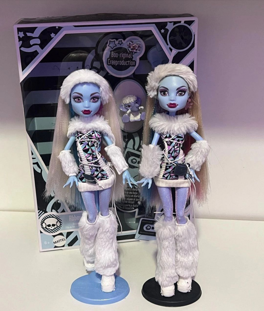 Comparison of Abbey Creeproduction (reproduction) doll with Abbey's doll from first release of Indonesia production