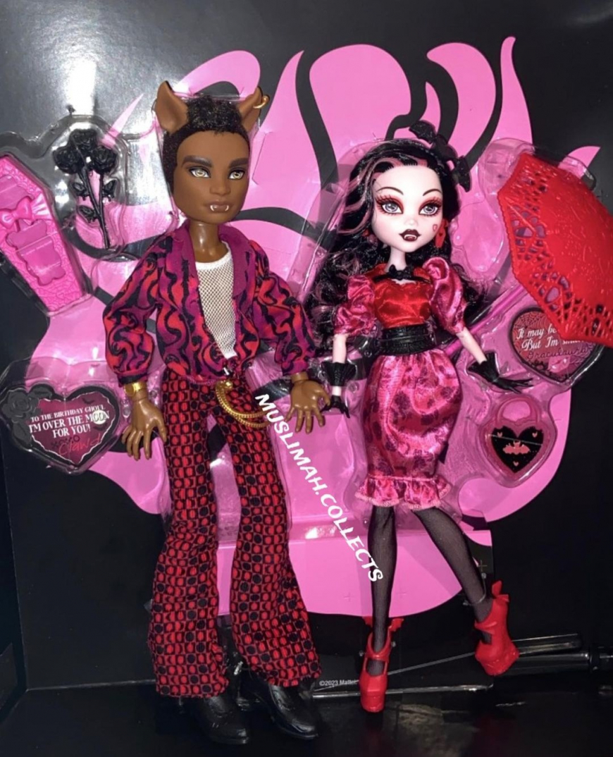 Monster High Howliday Love Edition Draculaura and Clawd 2 pack doll set 2024 in real life photos