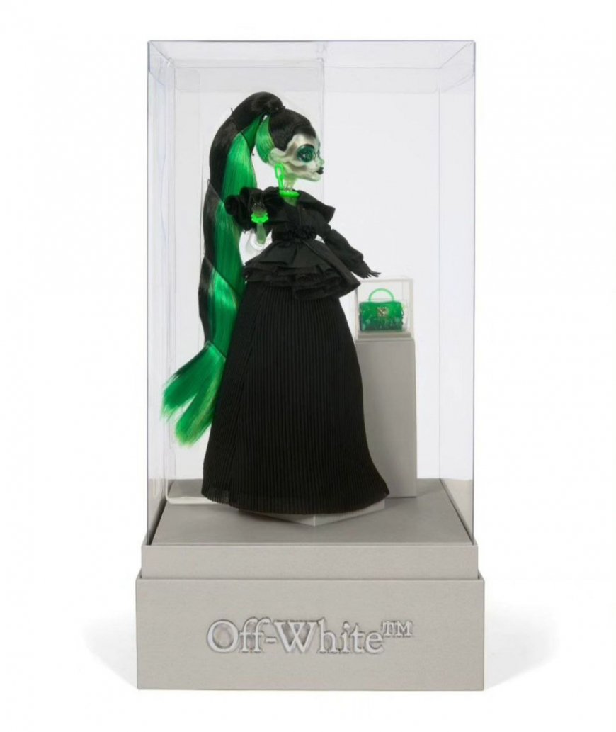 Monster High Off-White Symphanee Midnight doll