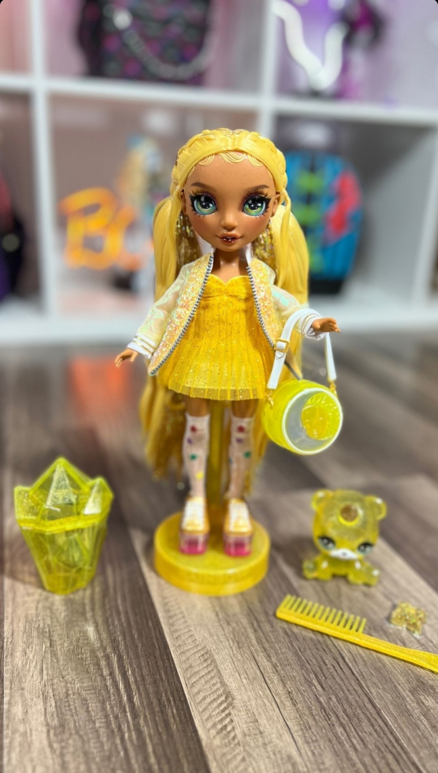 Rainbow High Classic doll Sunny with slime and pet in real life