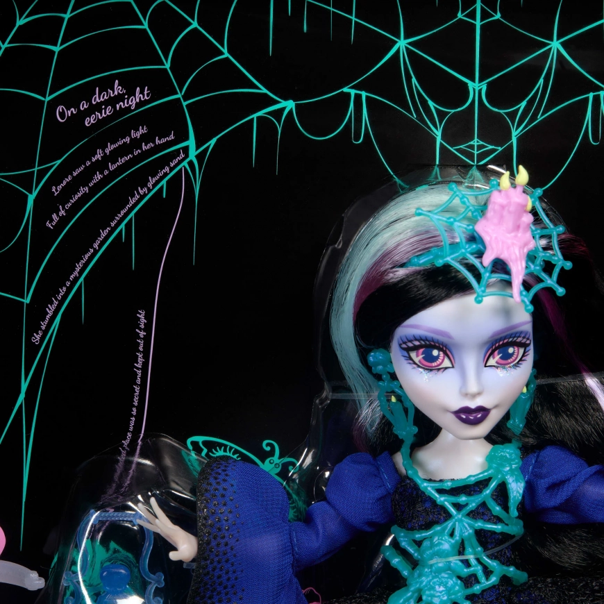 Monster High Lenore Loomington Designer Series doll