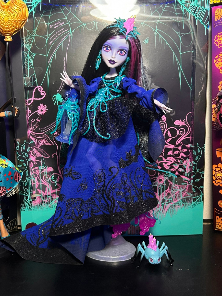 Lenore Loomington doll in real life photos