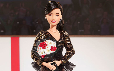 Barbie Signature Inspiring Women Kristi Yamaguchi doll