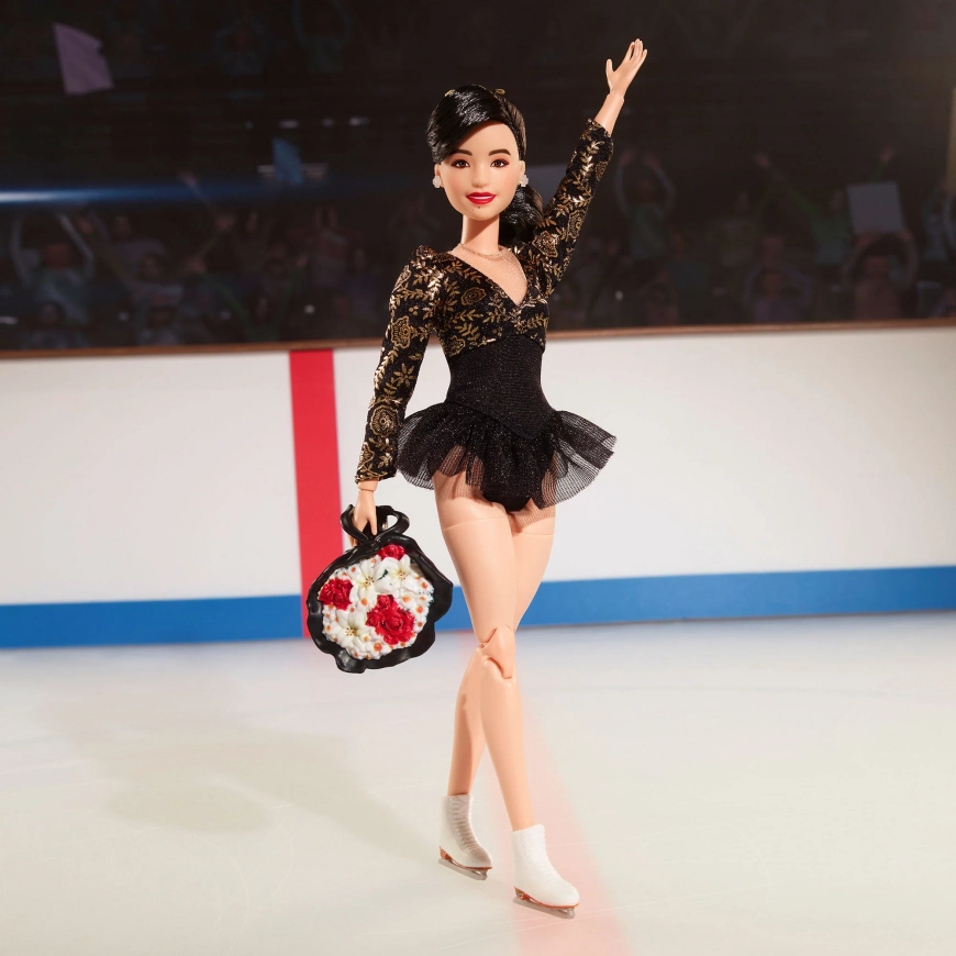 Barbie Signature Inspiring Women Kristi Yamaguchi doll
