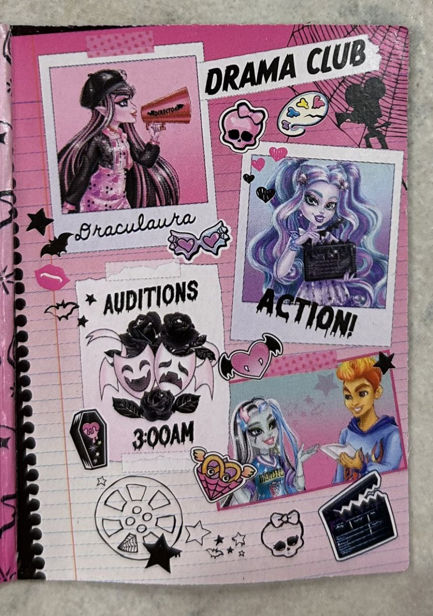 Monster High Fearbook out of the box photos