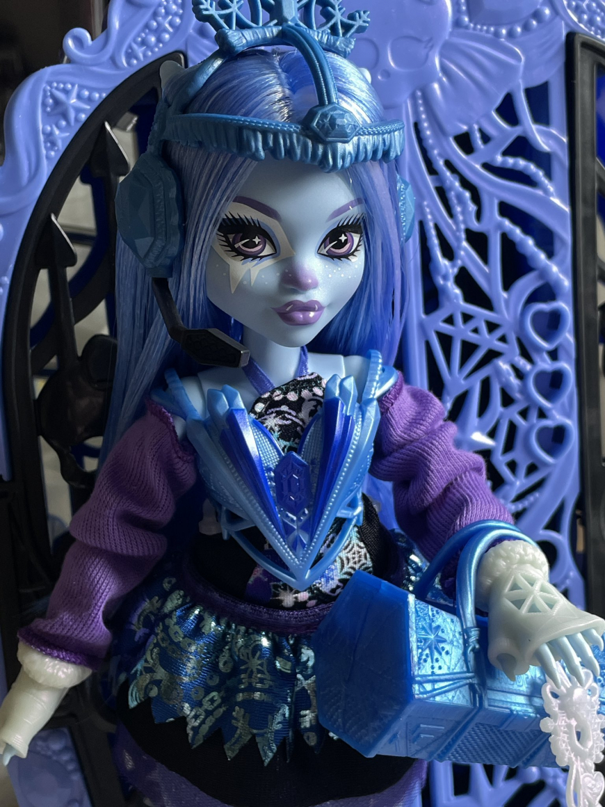Monster High Skulltimate Secrets series 4 Monster Mysteries dolls in real life photos