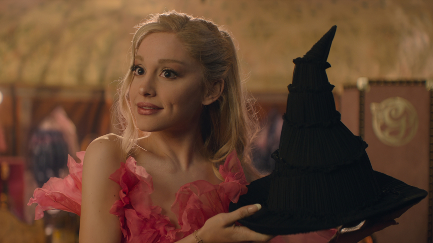 HD wallpapers Wicked movie 2024 with Ariana Grande as Glinda and Cynthia Erivo as Elphaba