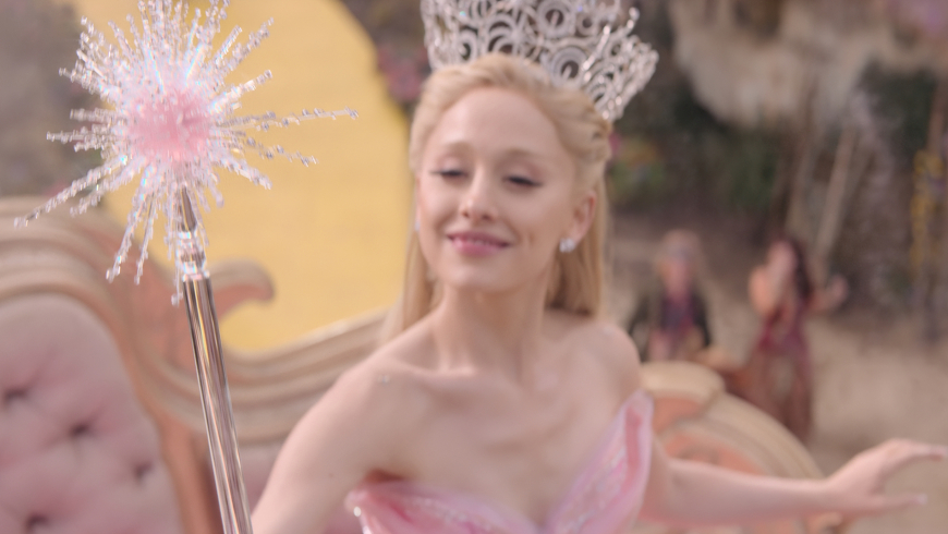 HD wallpapers Wicked movie 2024 with Ariana Grande as Glinda and Cynthia Erivo as Elphaba