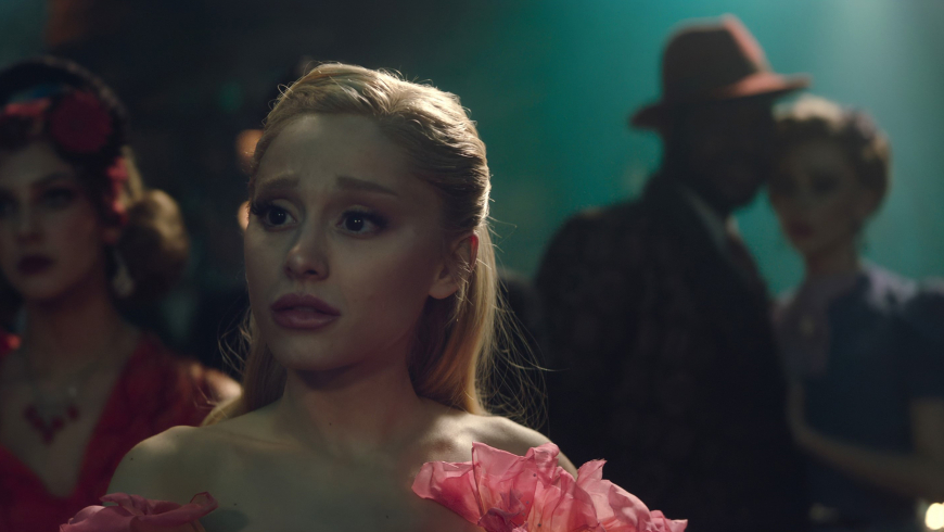 HD wallpapers Wicked movie 2024 with Ariana Grande as Glinda and Cynthia Erivo as Elphaba