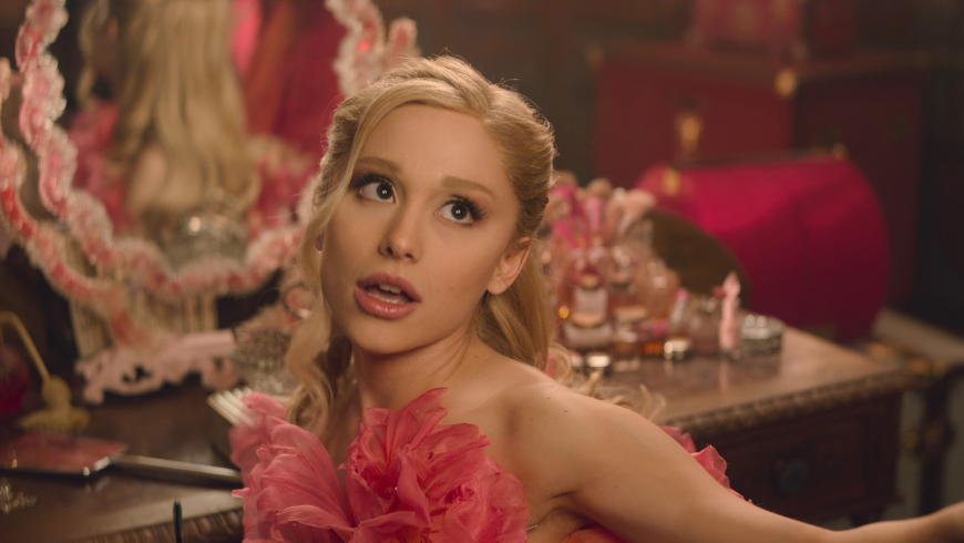 HD wallpapers Wicked movie 2024 with Ariana Grande as Glinda and Cynthia Erivo as Elphaba