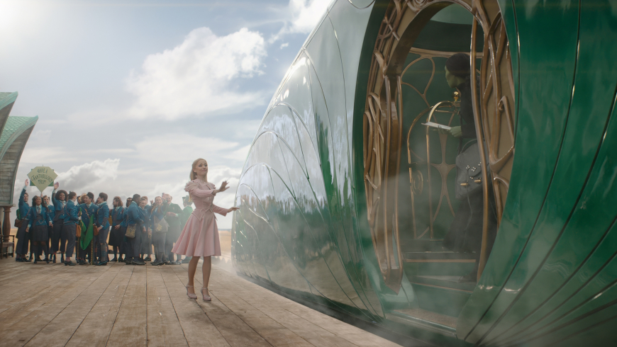 HD wallpapers Wicked movie 2024 with Ariana Grande as Glinda and Cynthia Erivo as Elphaba