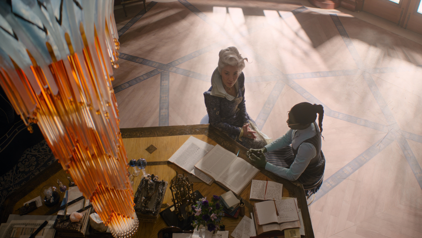 HD wallpapers Wicked movie 2024 with Ariana Grande as Glinda and Cynthia Erivo as Elphaba