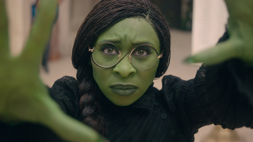 HD wallpapers Wicked movie 2024 with Ariana Grande as Glinda and Cynthia Erivo as Elphaba