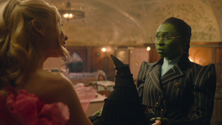 HD wallpapers Wicked movie 2024 with Ariana Grande as Glinda and Cynthia Erivo as Elphaba
