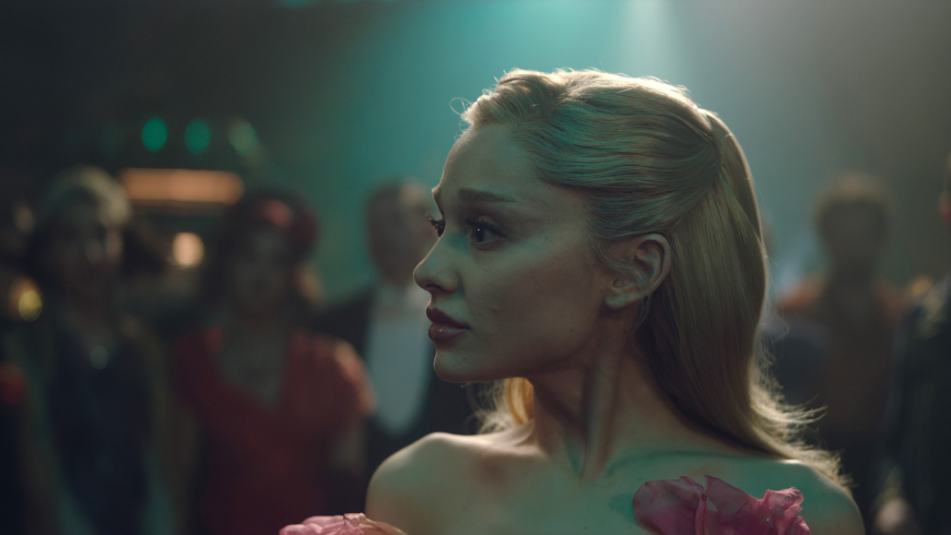 HD wallpapers Wicked movie 2024 with Ariana Grande as Glinda and Cynthia Erivo as Elphaba