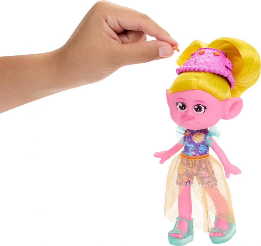 Mattel Trolls Fun Fair Surprise Vida deluxe fashion doll