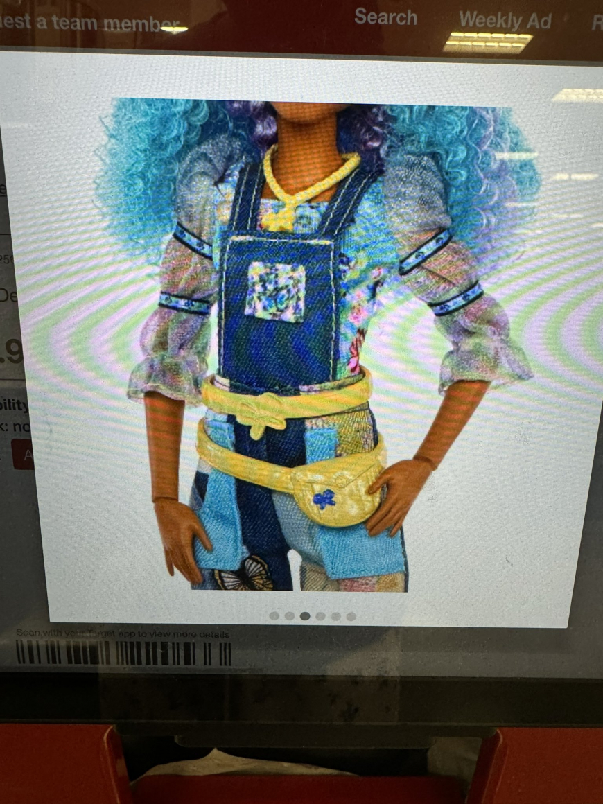 Descendants rise of red First look at Ella, young Cinderella doll