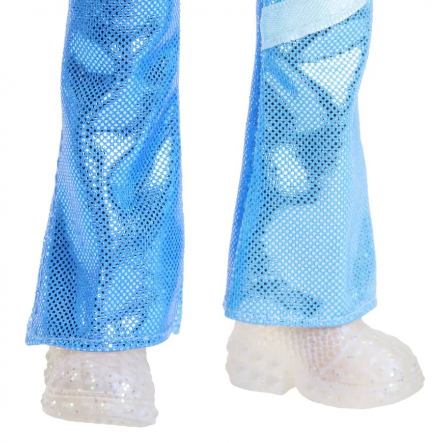 Disney Descendants 4 The Rise of Red Princess Chloe Charming doll