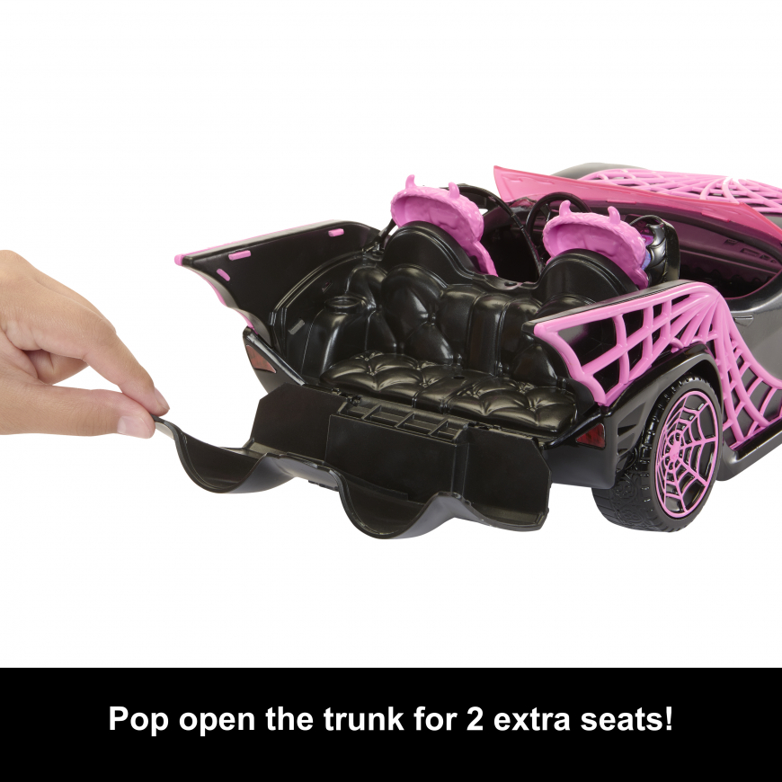 Monster High Eekend Getaway set with Draculaura and Clawdeen dolls