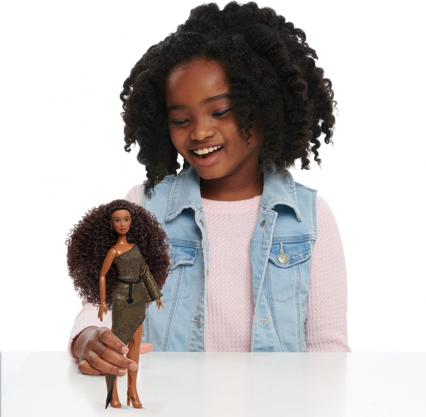 New Naturalistas 2024 doll Dayna