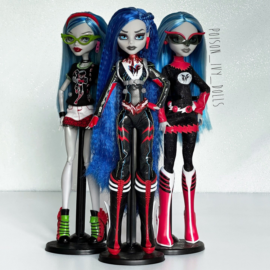 A comparison of the old and new Deadfast Ghoulia Yelps doll