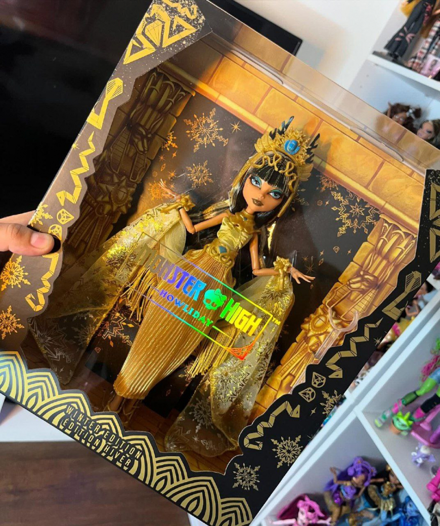 Monster High Howliday Winter Edition Cleo De Nile doll 2024 in real life photos