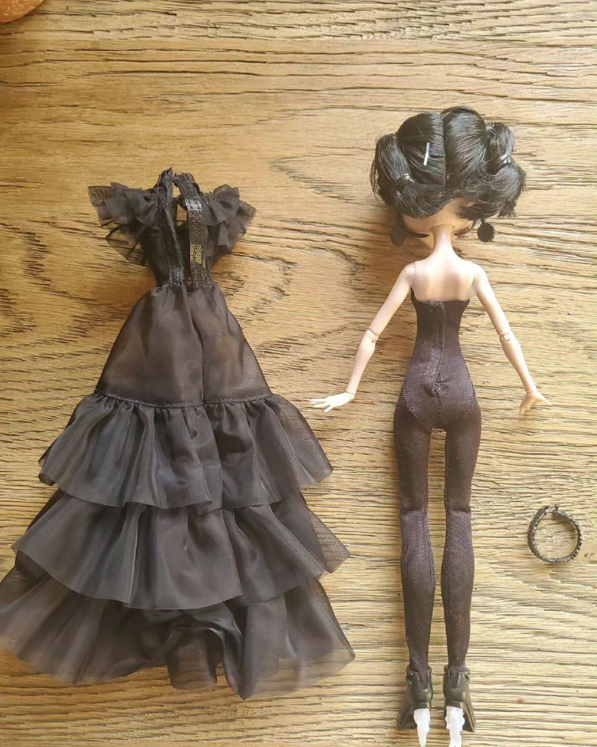Monster High Rave'N Dress doll detail photos