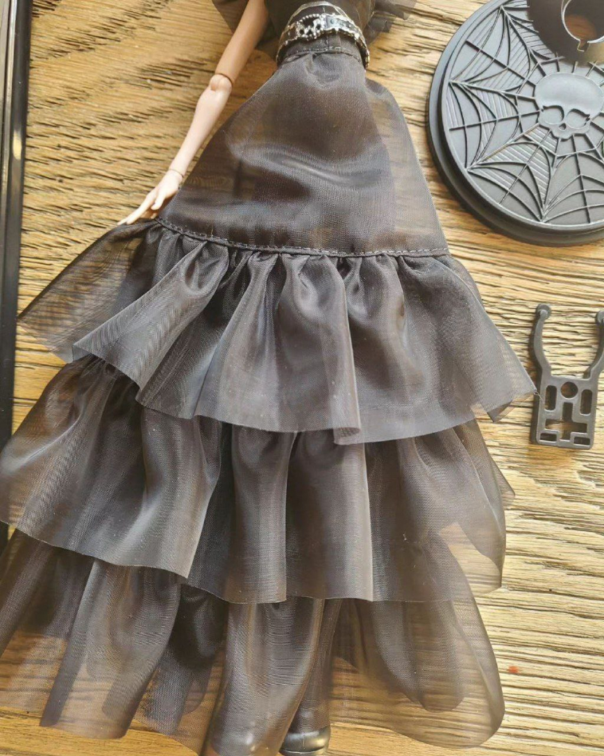 Monster High Rave'N Dress doll detail photos