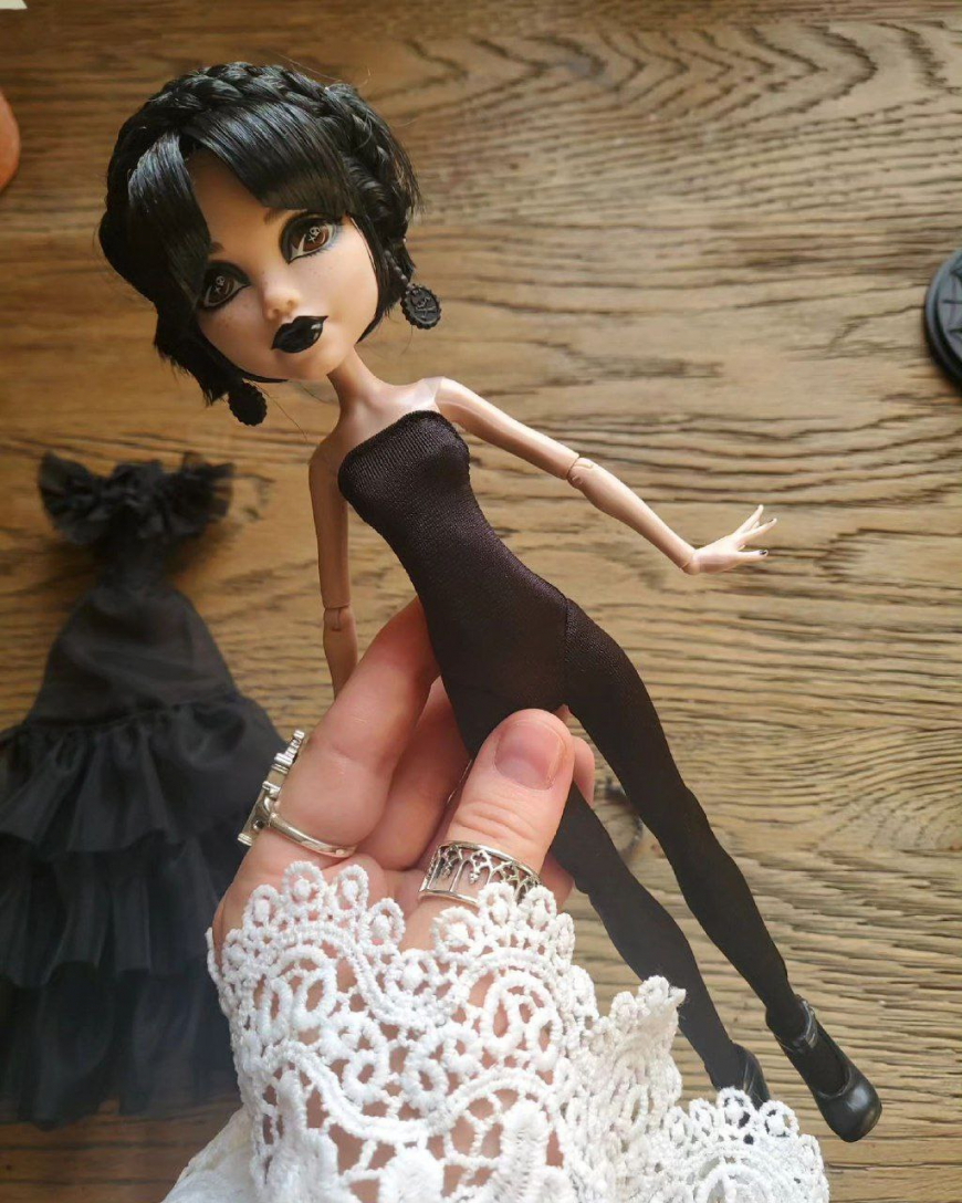 Monster High Rave'N Dress doll detail photos