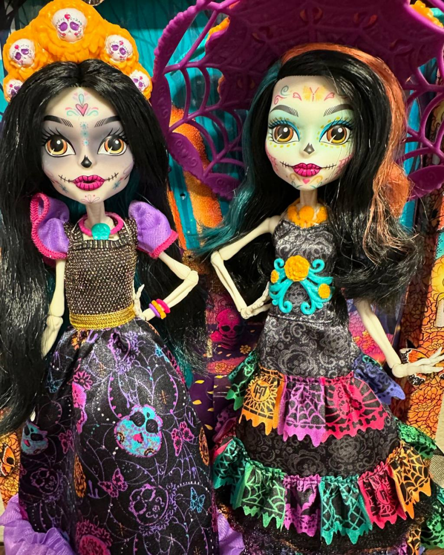 Monster High Howliday Dia De Muertos Skelita Calaveras 2024 doll irl photos