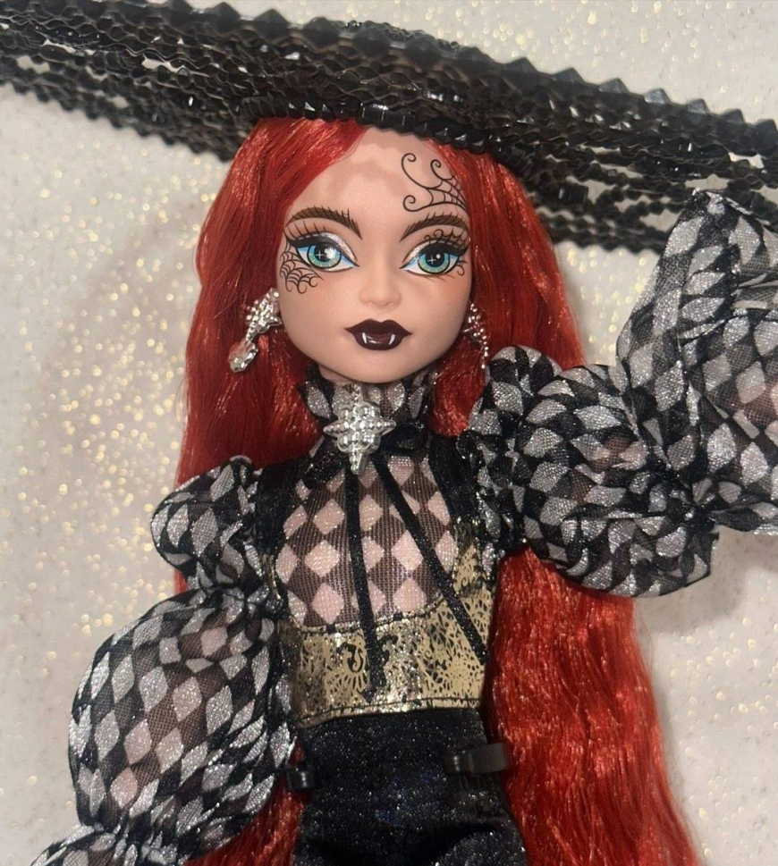 Monster High Witch Weaver Harris Reed Collector doll irl photos
