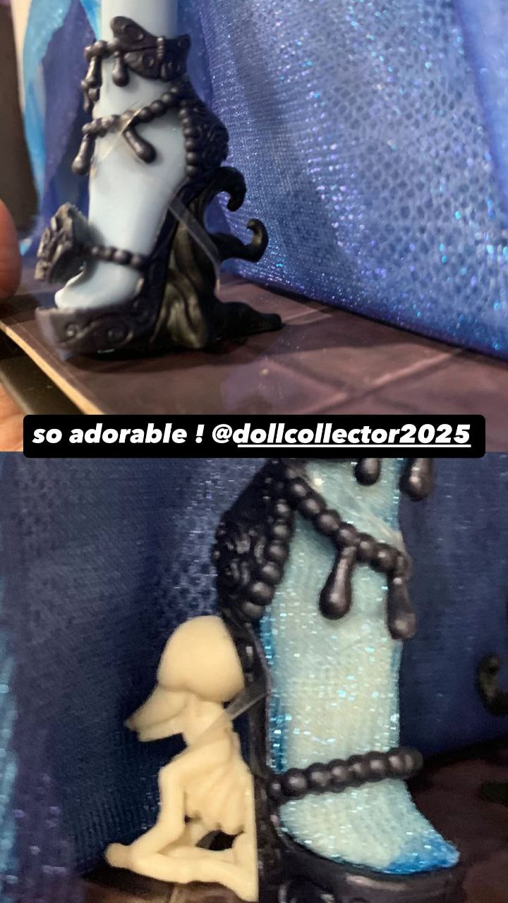 Monster High Skullector Emily The Corpse Bride doll details