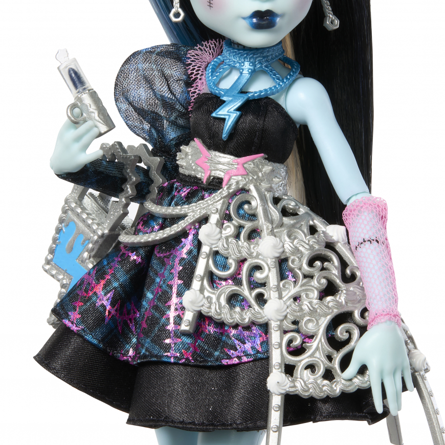 Monster High Scary Sweet Birthday Frankie Stein doll