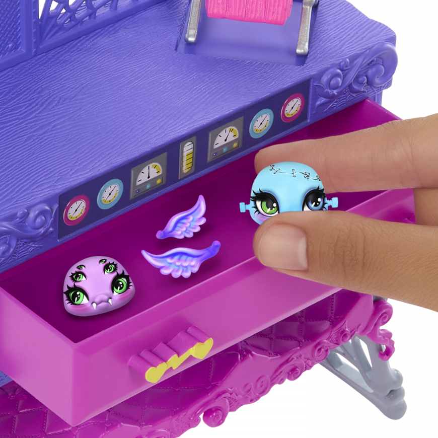 Monster High Make-A-Monster Pet Playset with Frankie Stein Doll