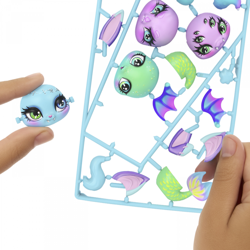 Monster High Make-A-Monster Pet Playset with Frankie Stein Doll