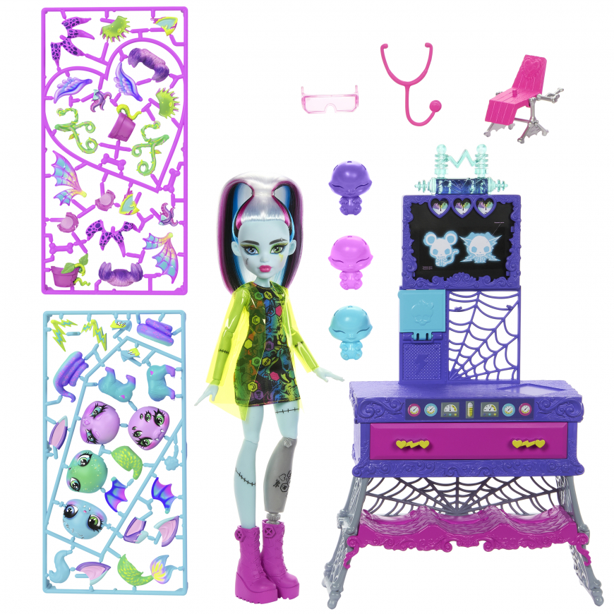 Monster High Make-A-Monster Pet Playset with Frankie Stein Doll