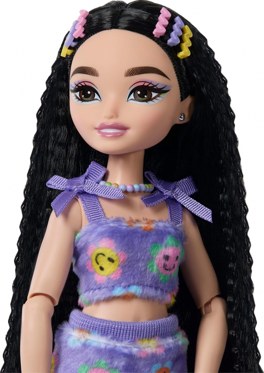 Barbie Dream Besties Skate Party Roller Skating Renee doll
