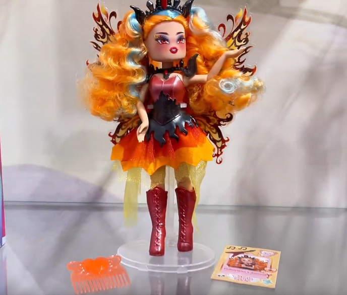 Royale High Series 3 Fire fairy Emberlynn fashion doll