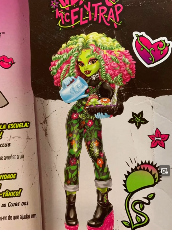 Monster High Fearbook Venus doll in real life photos
