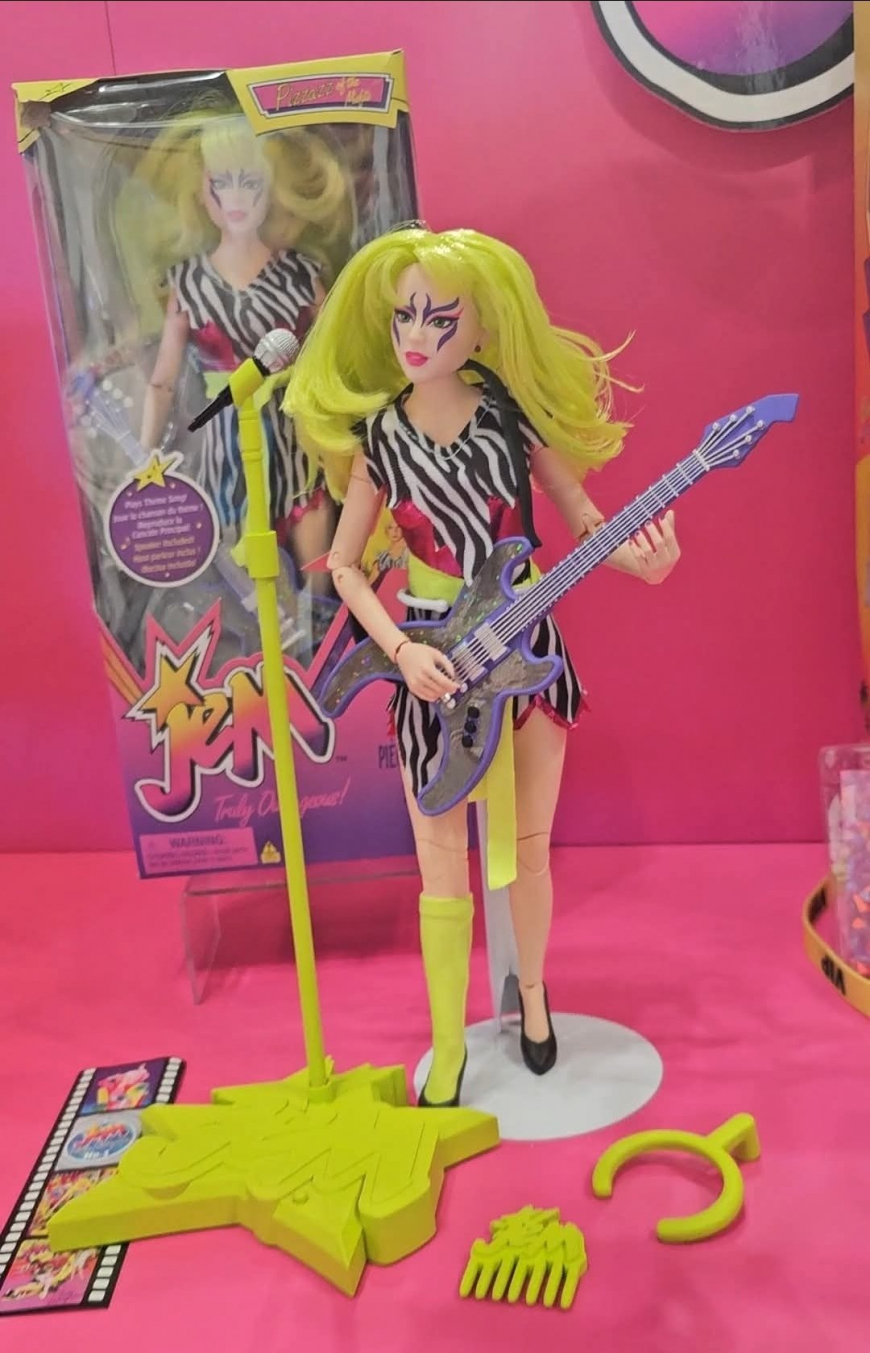 Jem and The Holograms new dolls